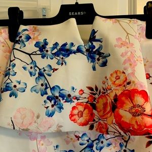 Women’s strapless dress